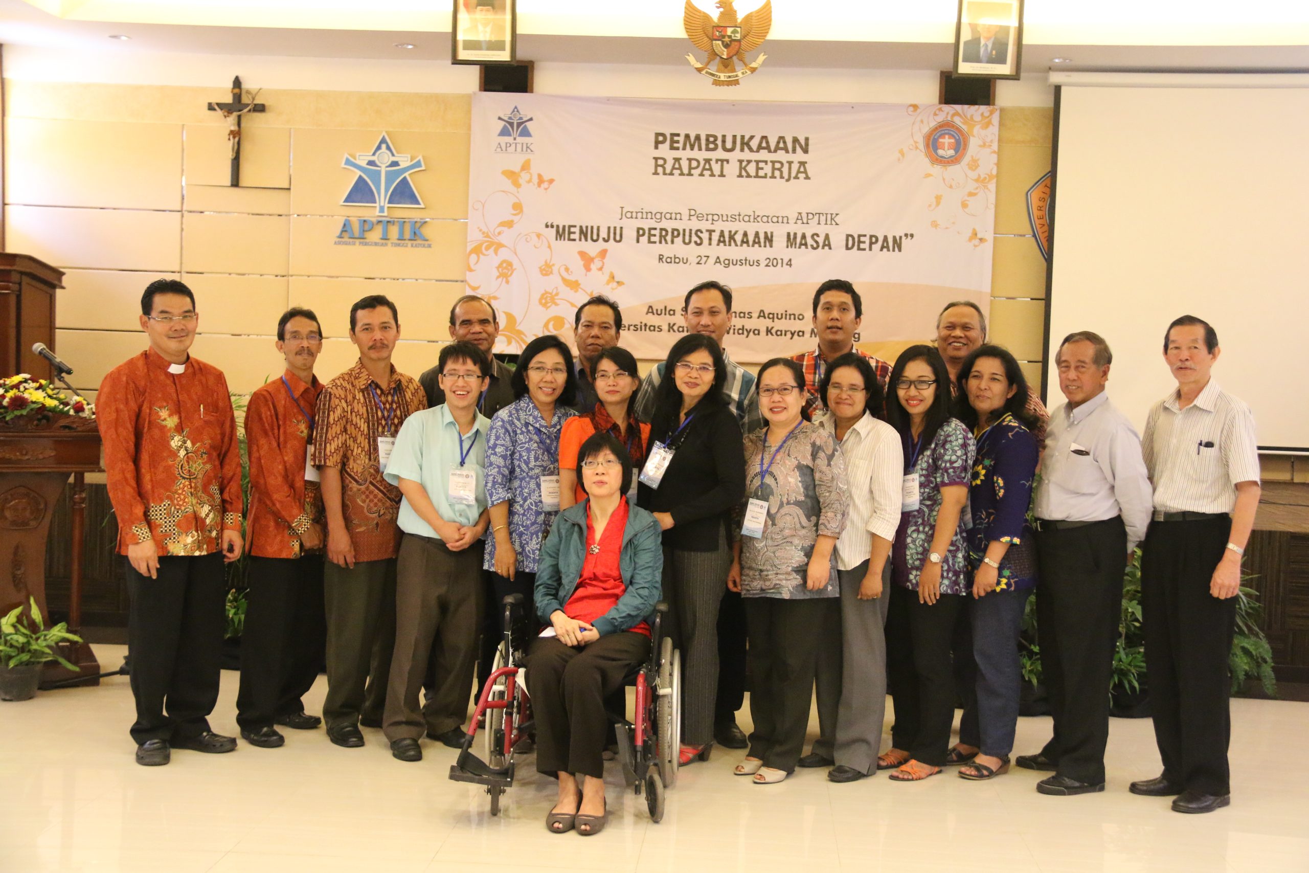 Gambar 1 – RAPAT KERJA KEPALA PERPUSTAKAAN JARINGAN PERPUSTAKAAN APTIK (JPA) Unika Widya Karya Malang, 27 – 29 Agustus 2014